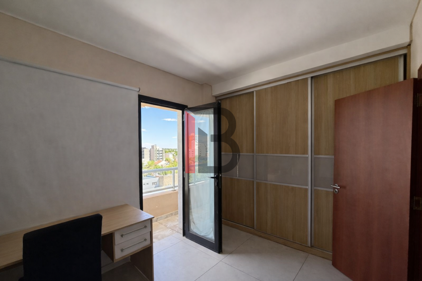 EXCLUSIVO PISO DE CATEGORIA - 226 m² con Doble Cochera | Cipolletti Centro