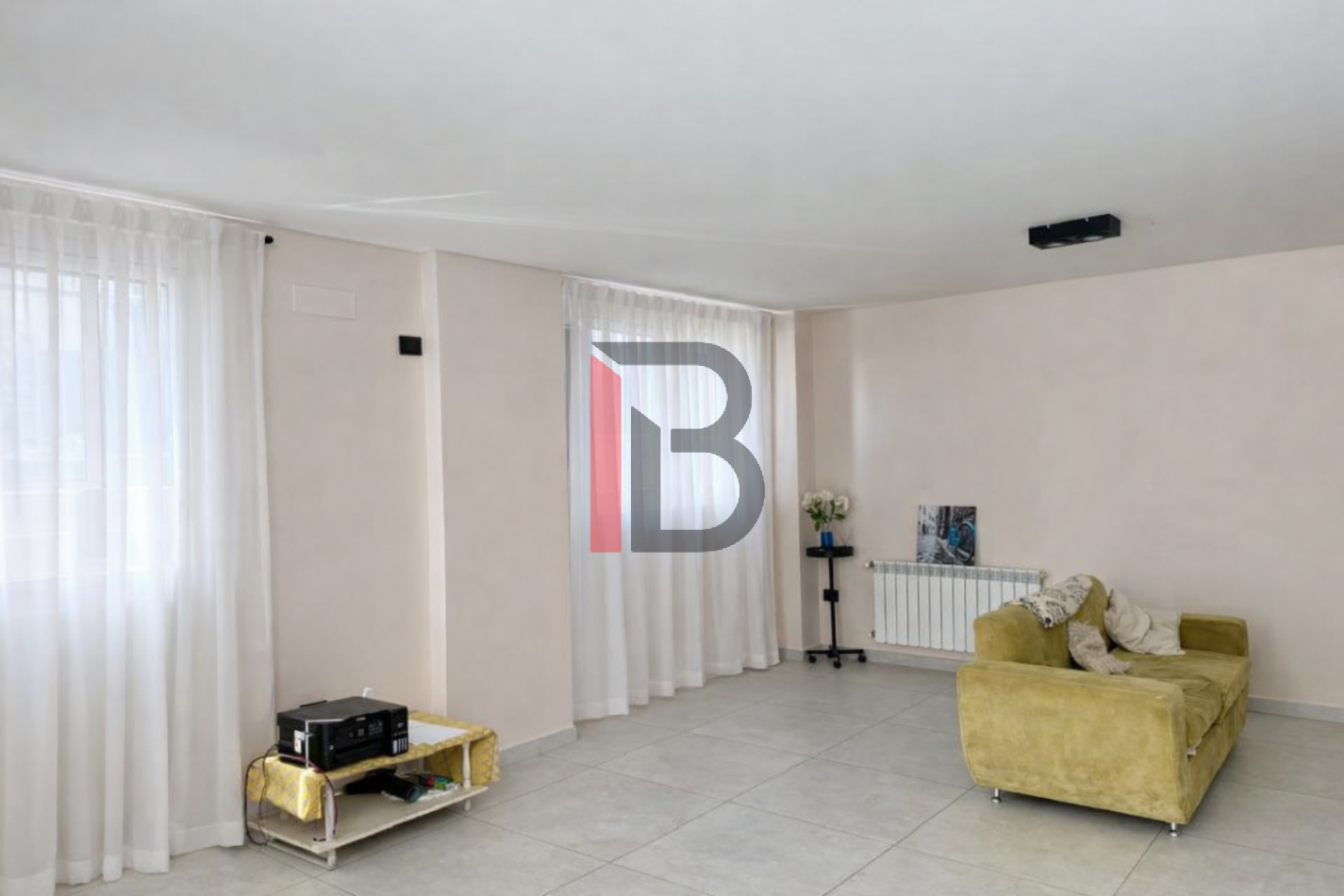 EXCLUSIVO PISO DE CATEGORIA - 226 m² con Doble Cochera | Cipolletti Centro
